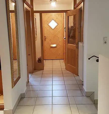 Haus Aschenwald בית נופש *